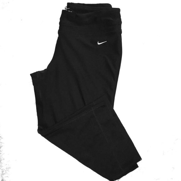 nike wide leg capris